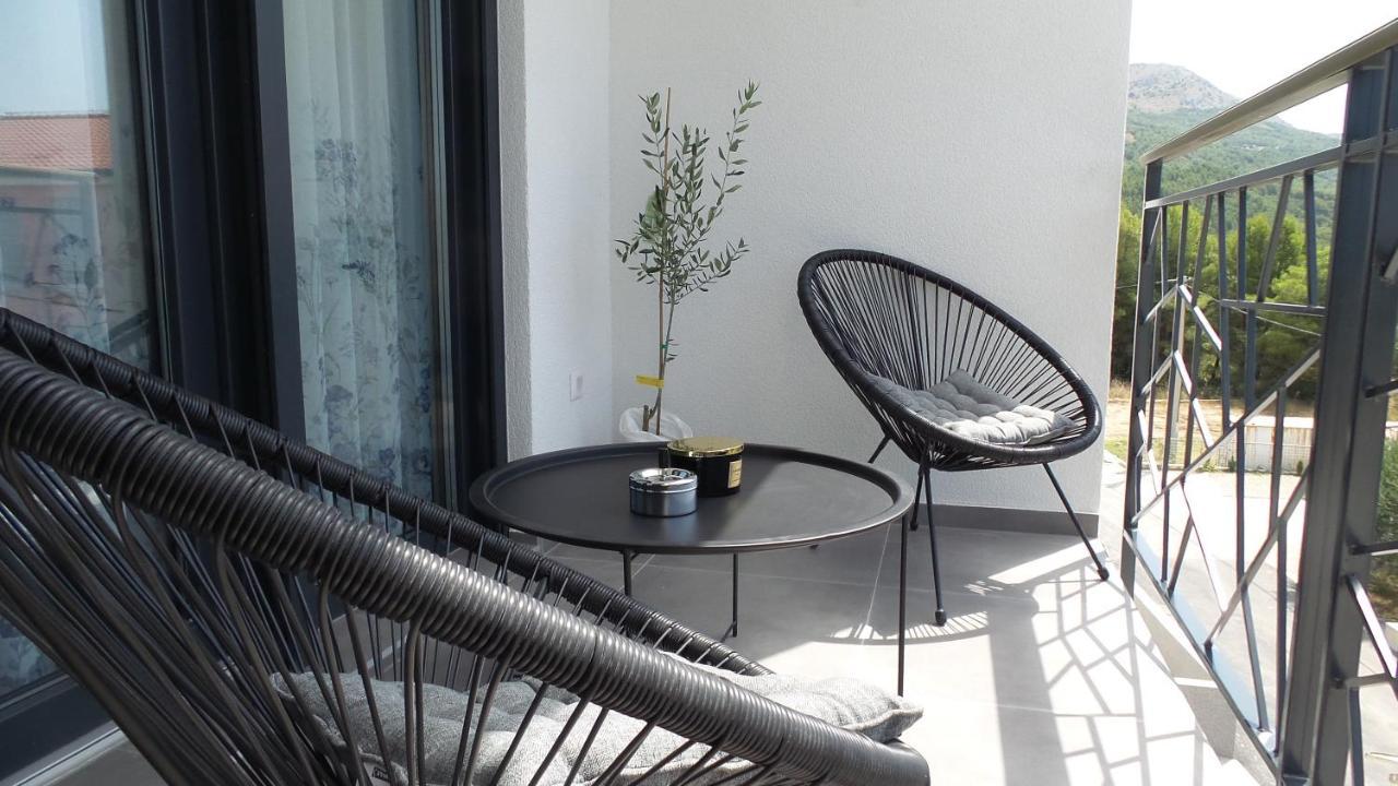 Apartments L-A-M ポドストラナ エクステリア 写真